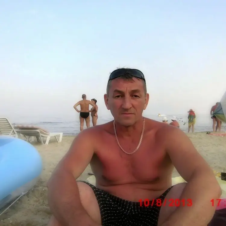Я Игорь, 52, знакомлюсь для секса на одну ночь в Горловке