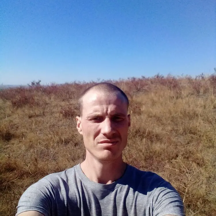 Я Alex, 32, знакомлюсь для приятного времяпровождения в Усть-Каменогорске