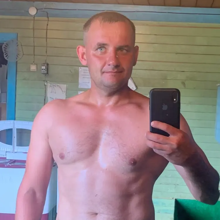 Я Дмитрий, 37, знакомлюсь для регулярного секса в Хабаровске