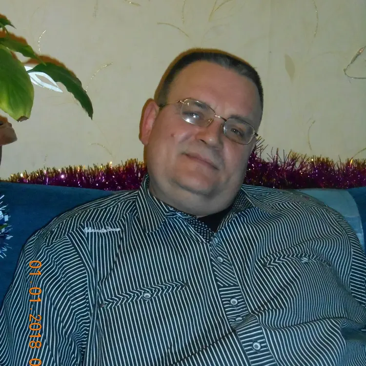 Олег из Никеля, мне 56, познакомлюсь для секса на одну ночь