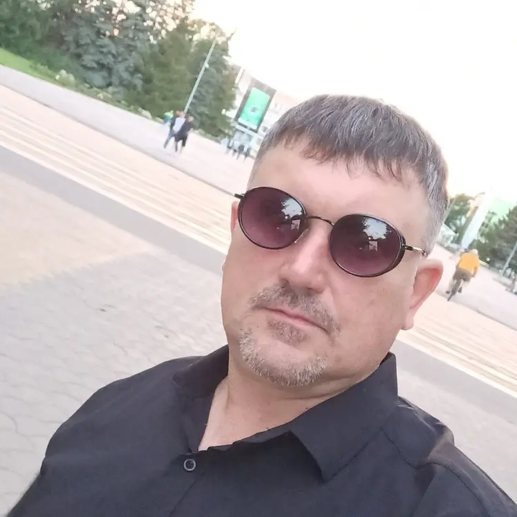 Алексей из Петропавловска, мне 48, познакомлюсь для регулярного секса