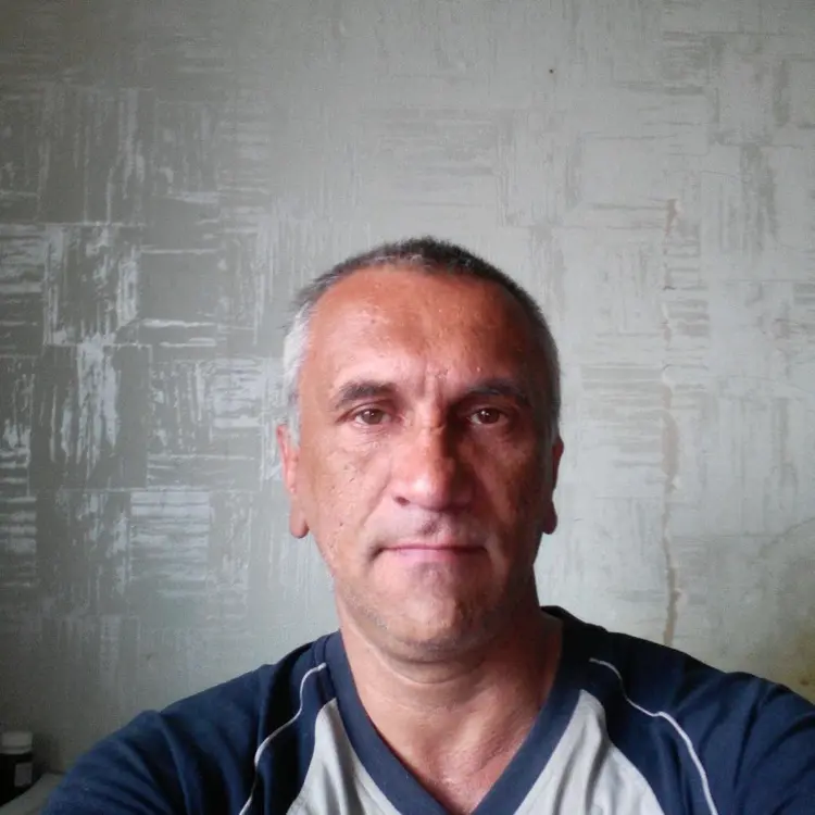 Мы Олег, 51, знакомлюсь для секса на одну ночь в Комсомольске-на-Амуре