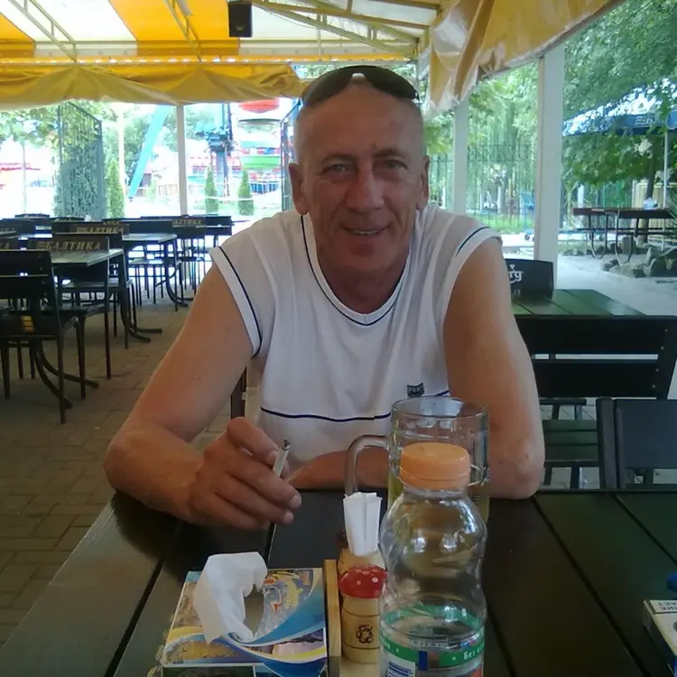 Владимир из Нефтеюганска, мне 68, познакомлюсь для постоянных отношений