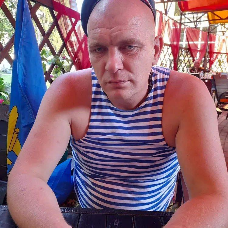 Я Алекскей, 43, знакомлюсь для регулярного секса в Йошкар-Оле