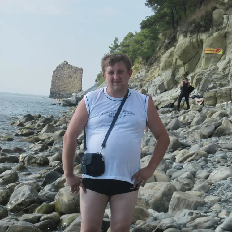 Я Алексей, 40, знакомлюсь для регулярного секса в Киржаче