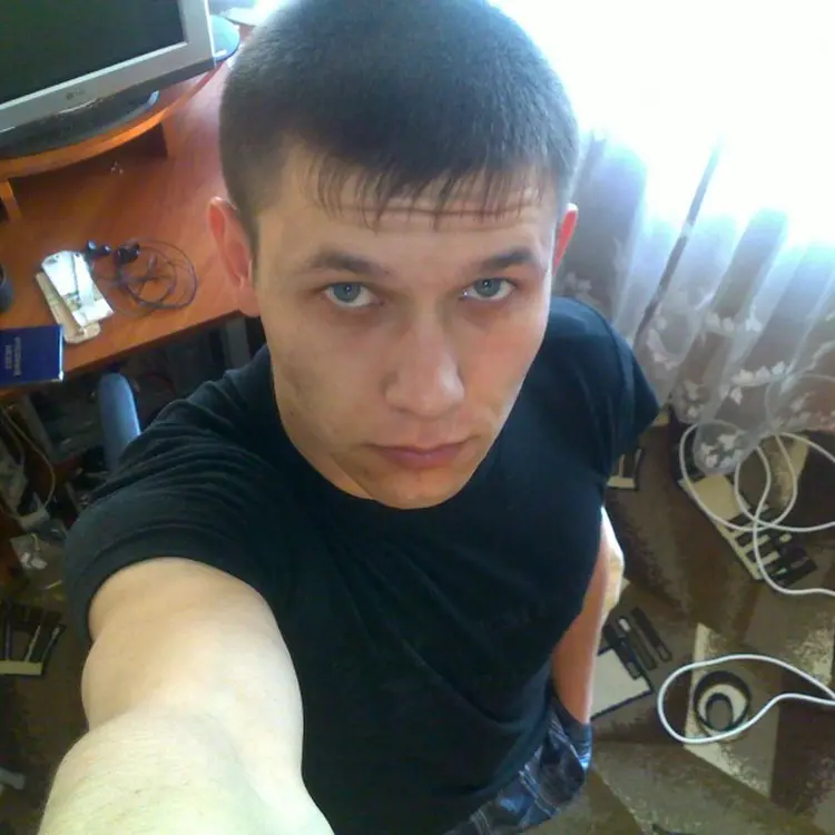 Evgenji из Полярного, мне 33, познакомлюсь для секса на одну ночь