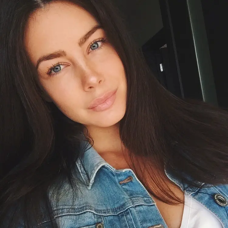 Вита из Санкт-Петербурга, мне 27, познакомлюсь для регулярного секса
