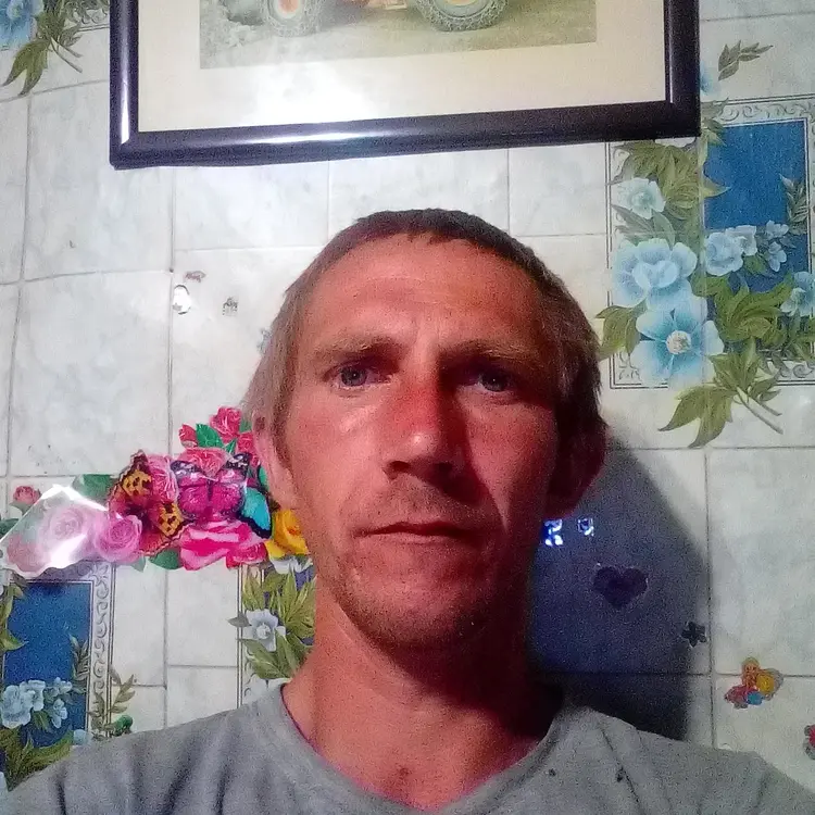 Андрей из Белогорска, мне 30, познакомлюсь для постоянных отношений