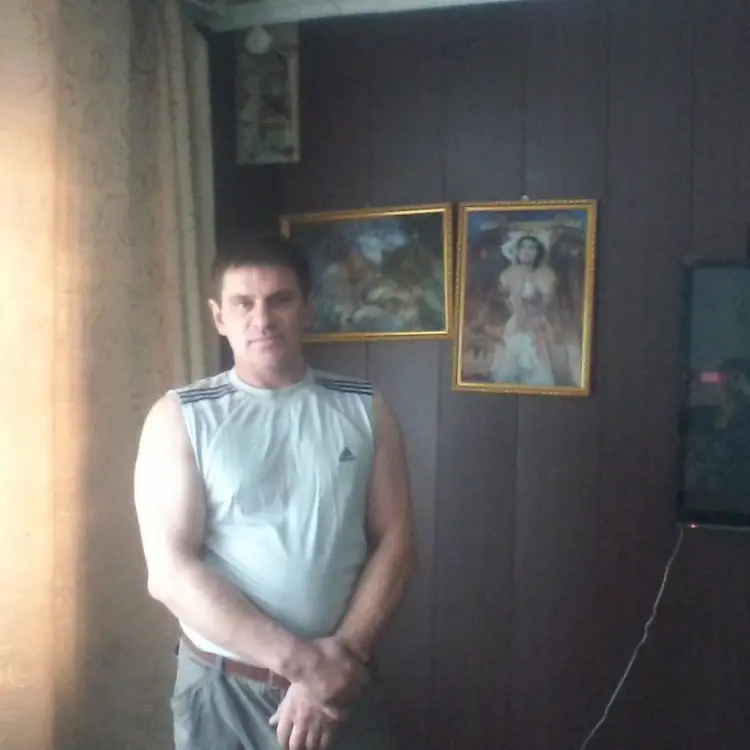 Я Николай, 49, из Ужура, ищу знакомство для секса на одну ночь