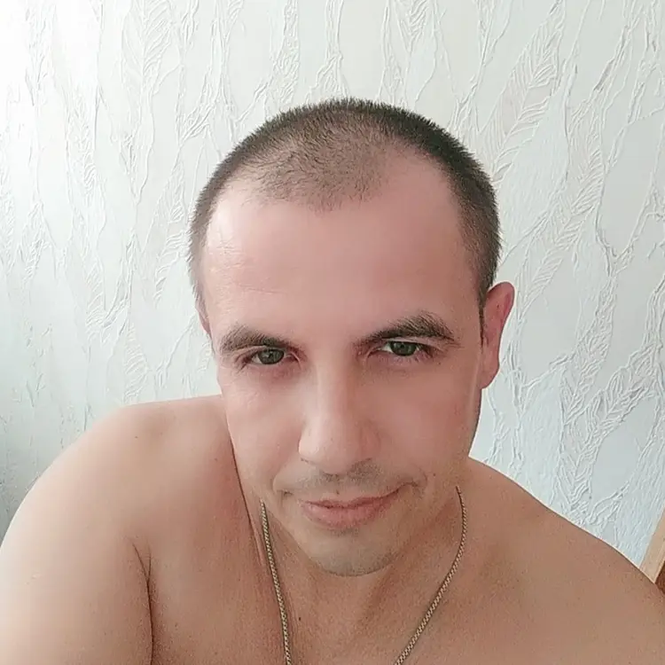 Я Александр, 43, знакомлюсь для регулярного секса в Ульяновске