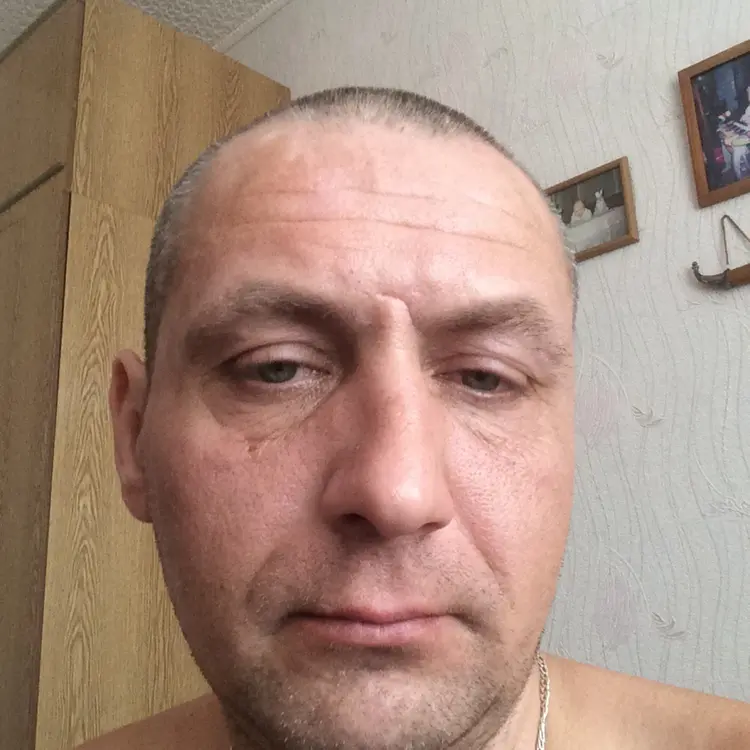 Я Андрей, 45, знакомлюсь для секса на одну ночь в Большом Истоке