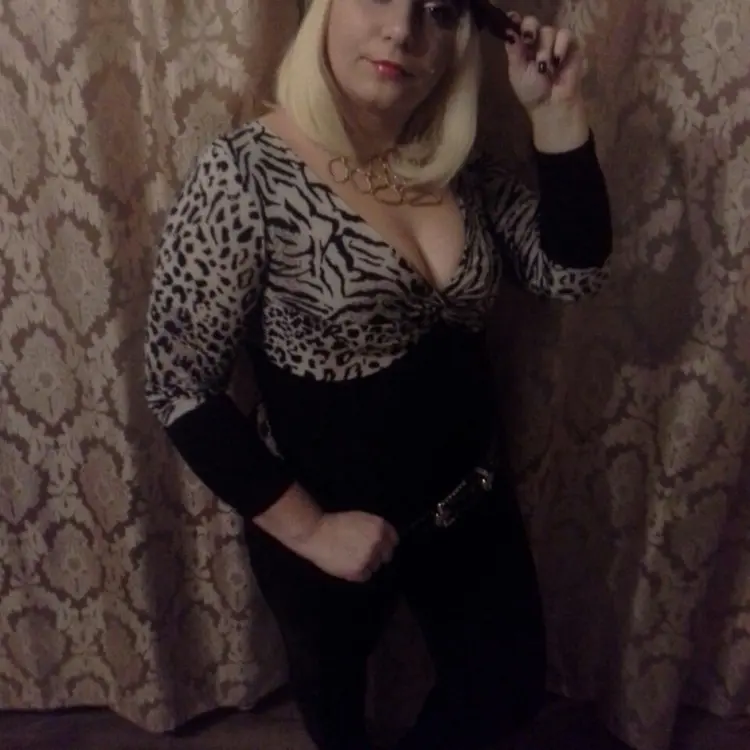 Я Юлианна, 42, из Краснодара, ищу знакомство для регулярного секса
