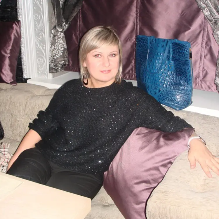 Я Наташа, 43, из Алматы, ищу знакомство для приятного времяпровождения