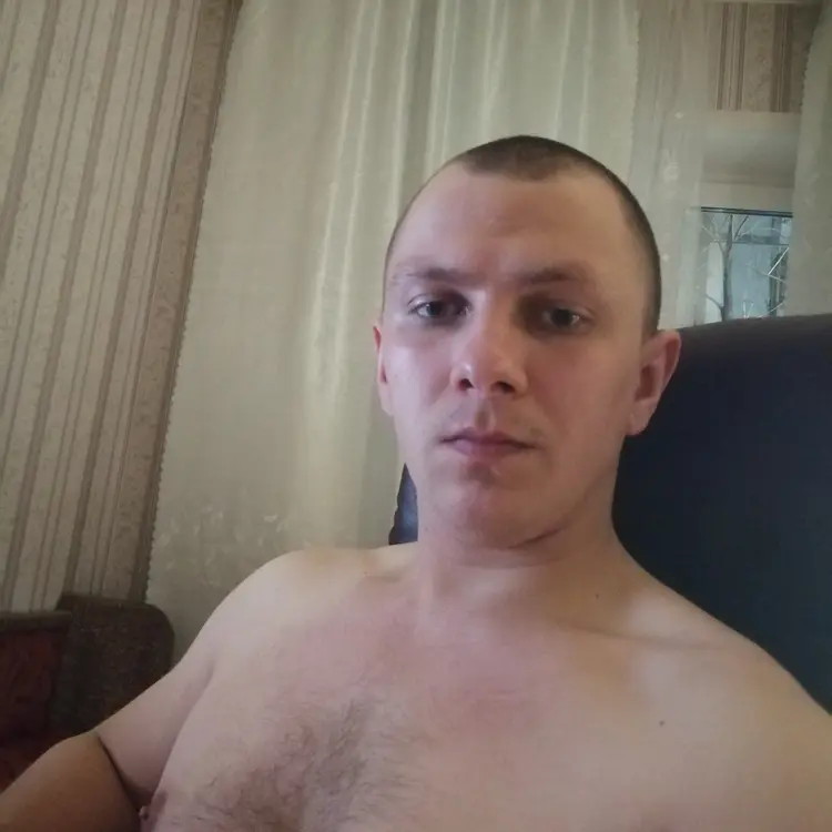 Anton из Усинска, мне 28, познакомлюсь для секса на одну ночь