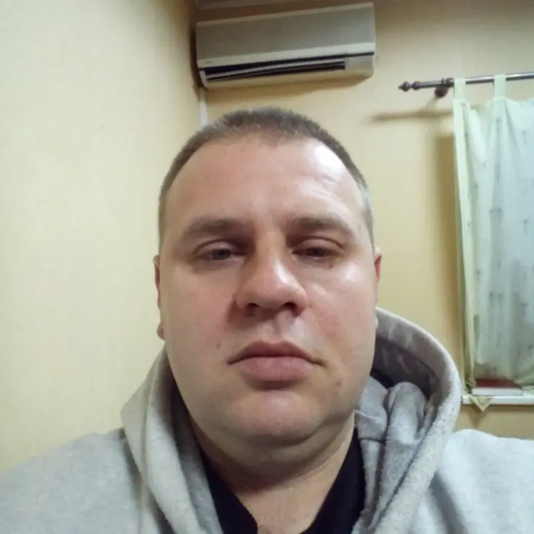 Я Александр, 47, знакомлюсь для приятного времяпровождения в Донецке