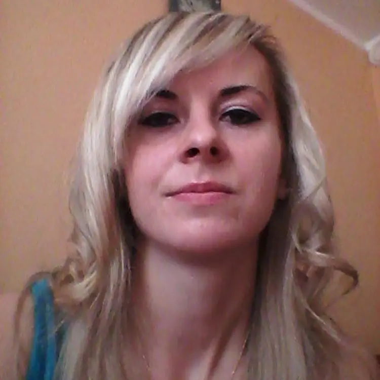 Я Алина, 26, из Саратова, ищу знакомство для общения