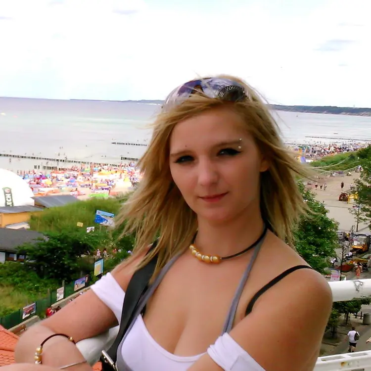 Я Диана, 21, из Санкт-Петербурга, ищу знакомство для регулярного секса
