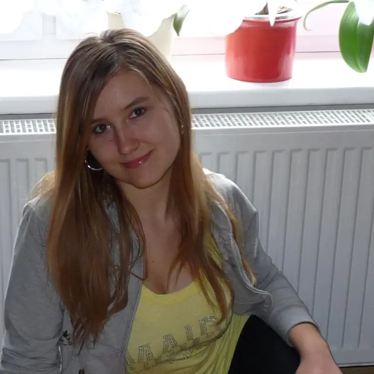 Эльвира из Дмитрова, мне 22, познакомлюсь для дружбы