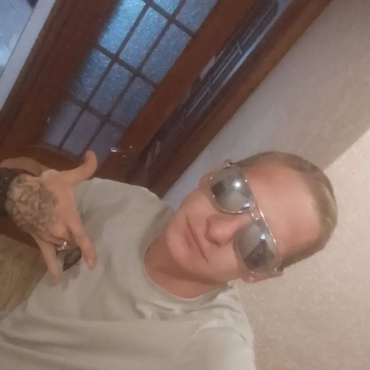 Я Саша, 26, из Витебска, ищу знакомство для регулярного секса