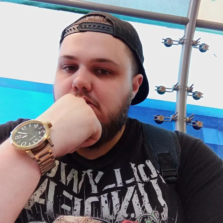 Я Дмитрий, 28, из Горишние Плавни, ищу знакомство для регулярного секса