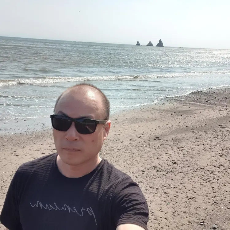 Дмитрий из Южно-Сахалинска, мне 48, познакомлюсь для приятного времяпровождения