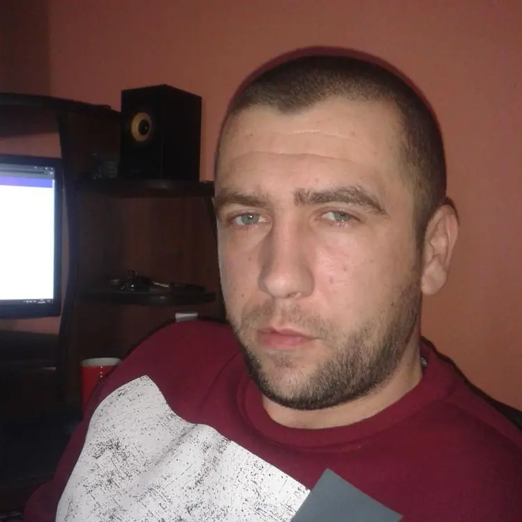 Я Слава, 36, из Борислава, ищу знакомство для регулярного секса