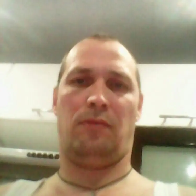 Михаил из Рузаевки, мне 44, познакомлюсь для виртуального секса
