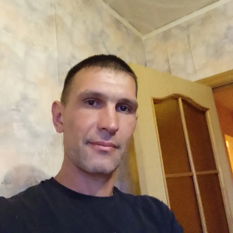 Я Андрей, 40, из Липецка, ищу знакомство для секса на одну ночь