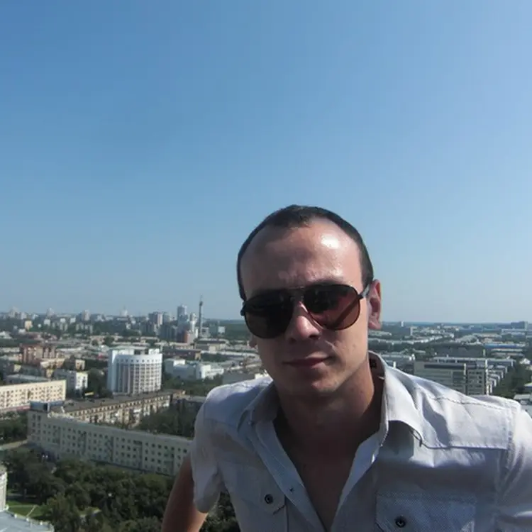 Я Илья, 35, из Первоуральска, ищу знакомство для виртуального секса