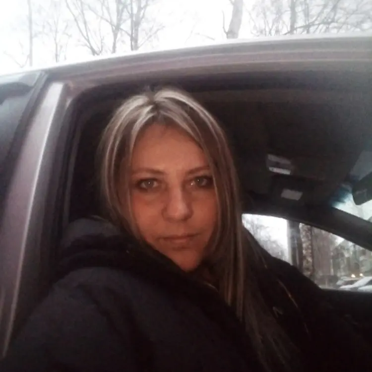 Анастасия из Чусового, мне 31, познакомлюсь для регулярного секса