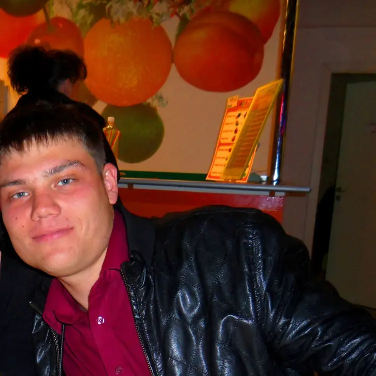 Дмитрий из Новоалтайска, мне 34, познакомлюсь для регулярного секса