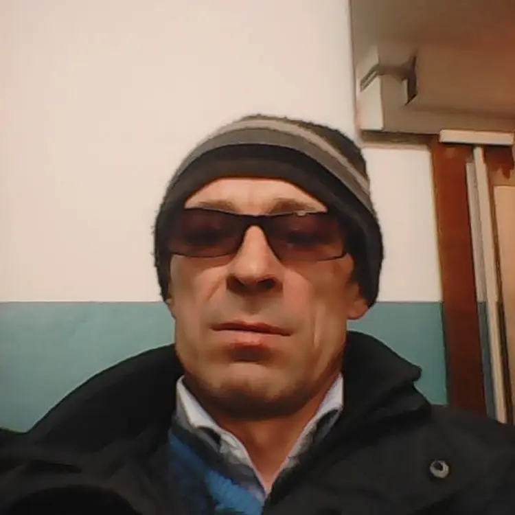 Я Андрей, 55, знакомлюсь для секса на одну ночь в Удомле