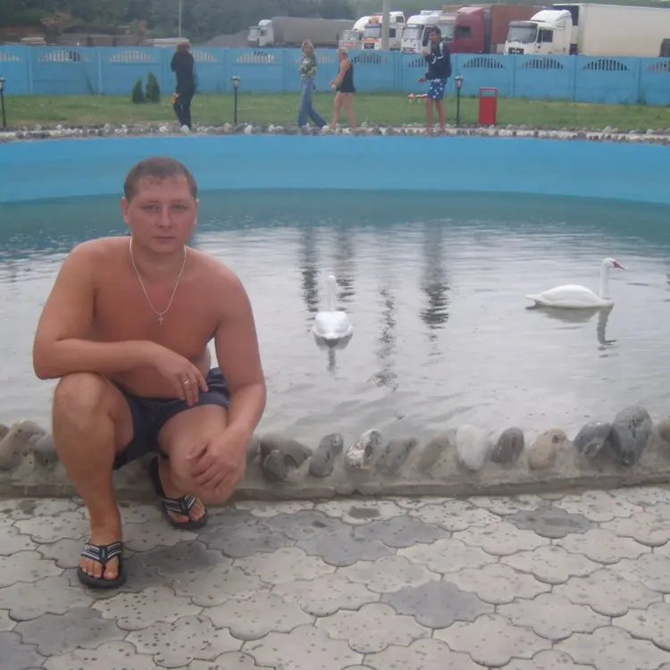 Я Сергей, 35, знакомлюсь для дружбы в Соликамске