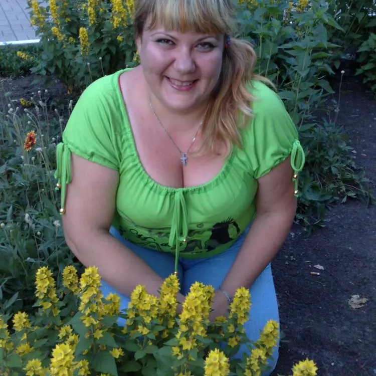 Мы Инесса Павел, 42, знакомлюсь для дружбы в Донецке