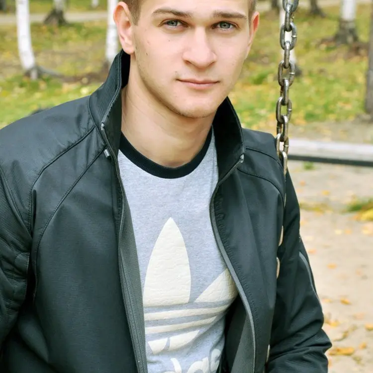 Андрей из Москвы, мне 23, познакомлюсь для общения