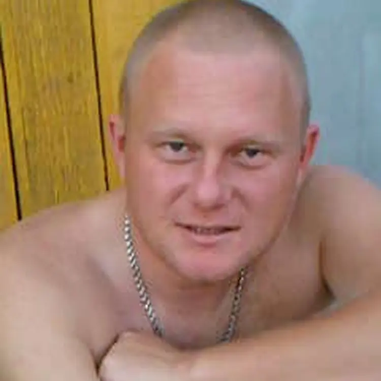 Я Дмитрий, 43, из Бугуруслана, ищу знакомство для регулярного секса