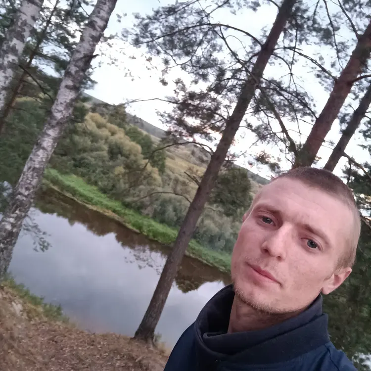 Я Владимир, 25, из Борисова, ищу знакомство для приятного времяпровождения