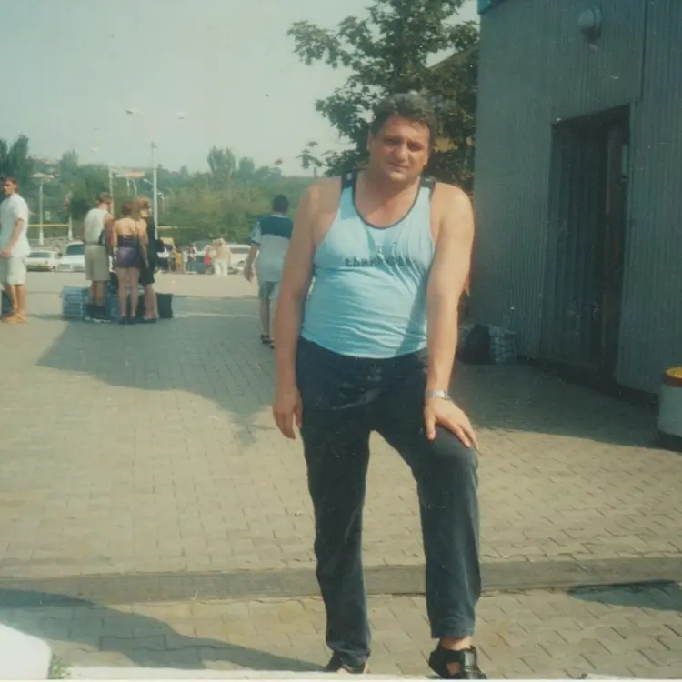 Artem из Салехарда, мне 61, познакомлюсь для общения