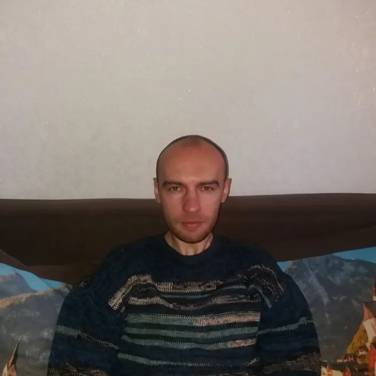 Олег из Тернополя, мне 23, познакомлюсь для секса на одну ночь