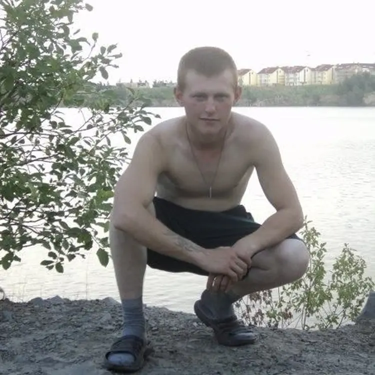 Я Илья, 34, знакомлюсь для регулярного секса в Петрозаводске