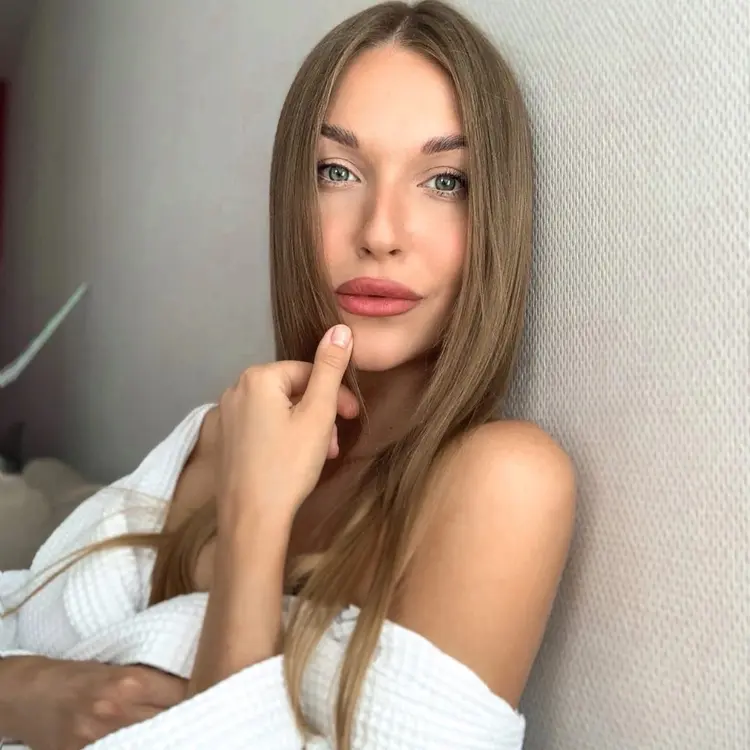 Анна из Томска, ищу на сайте регулярный секс