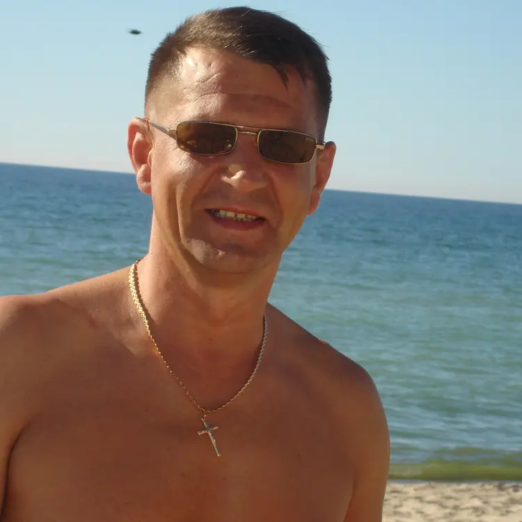 Я Пётр, 40, из Новокузнецка, ищу знакомство для секса на одну ночь