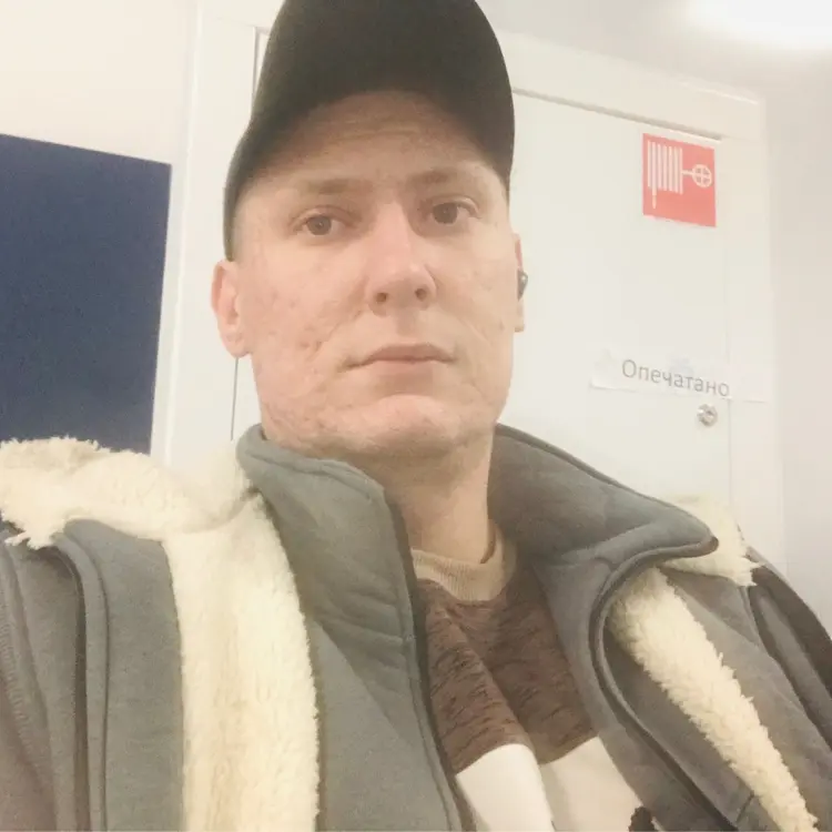 Я Vladimir, 27, из Москвы, ищу знакомство для приятного времяпровождения
