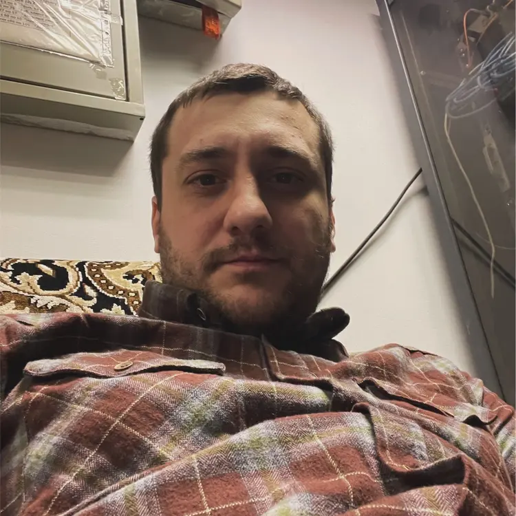Я Евгений, 29, из Екатеринбурга, ищу знакомство для секса на одну ночь