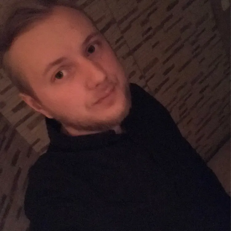 Я Влад, 30, знакомлюсь для регулярного секса в Харькове