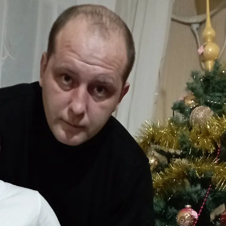 Я Alex, 36, знакомлюсь для регулярного секса в Донецке