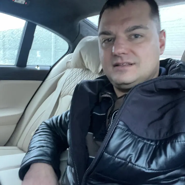 Dmytro из Киева, мне 38, познакомлюсь для регулярного секса