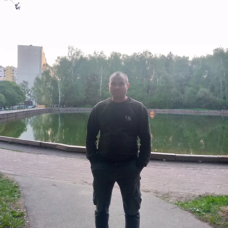 Я Сергей, 38, из Зеленограда, ищу знакомство для приятного времяпровождения