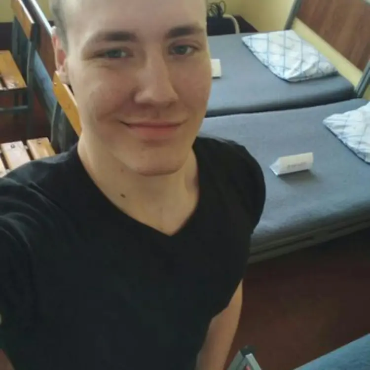 Руслан из Кисловодска, ищу на сайте регулярный секс