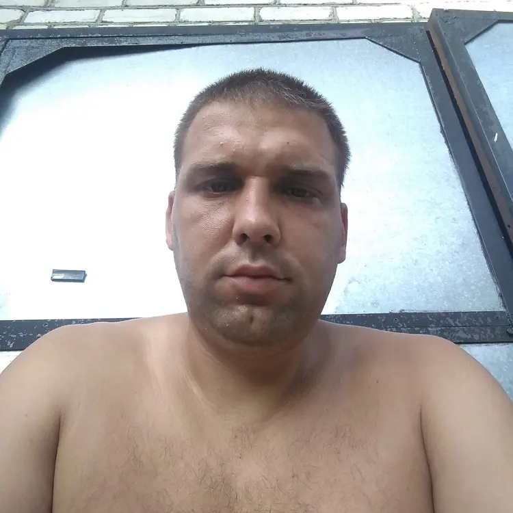 Я Игорь, 35, из Дятлово, ищу знакомство для общения